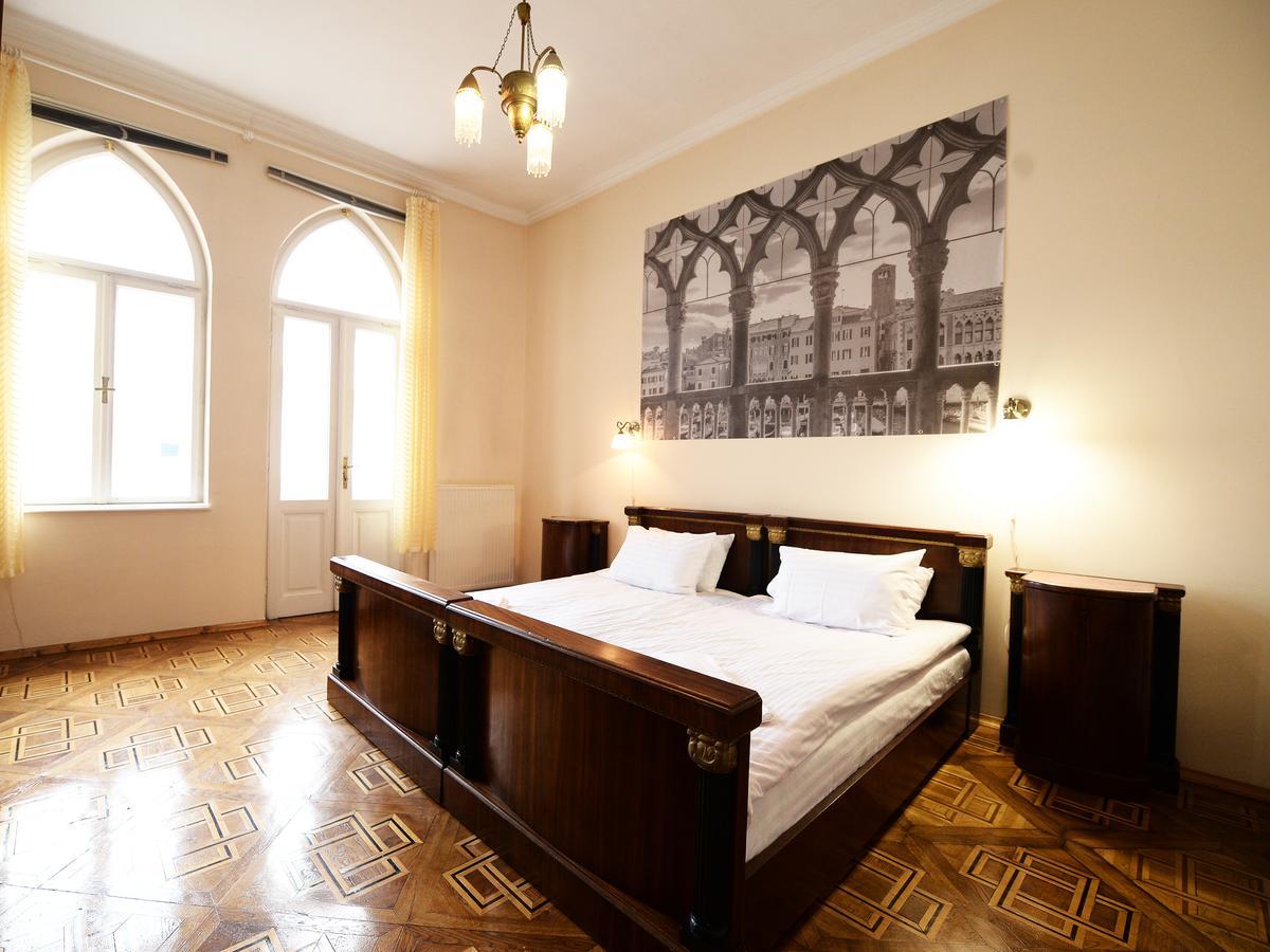 The Historical Family Nest In City Centre Lviv Luaran gambar
