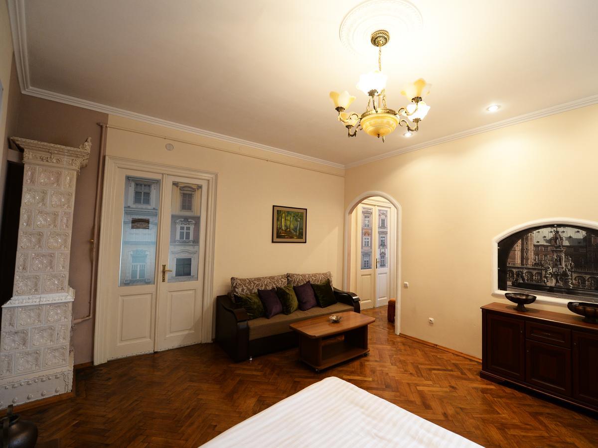 The Historical Family Nest In City Centre Lviv Luaran gambar