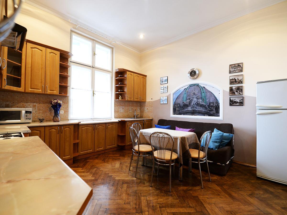 The Historical Family Nest In City Centre Lviv Luaran gambar